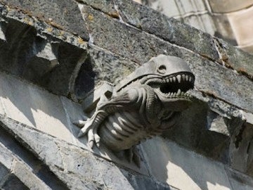 Podrían haber sustituido gárgolas por aliens en una abadía escocesa
