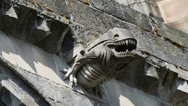 Podrían haber sustituido gárgolas por aliens en una abadía escocesa Podrían haber sustituido gárgolas por aliens en una abadía escocesa