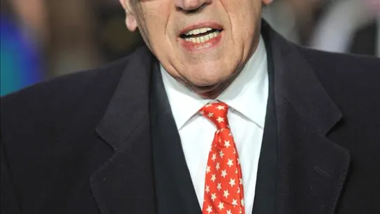 Sir David Frost, que desarrolló gran parte de su carrera en la cadena pública británica BBC Sir David Frost, que desarrolló gran parte de su carrera en la cadena pública británica BBC