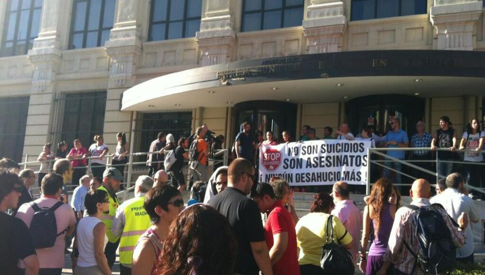 Concentración de protesta contra la EMVS.