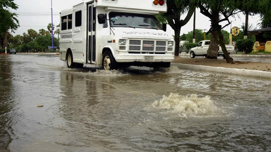 Calle afectada por las lluvias originadas por el huracán "Manuel". Calle afectada por las lluvias originadas por el huracán "Manuel".
