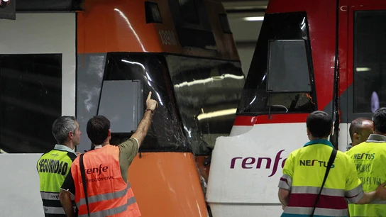 Choque de dos trenes en la estación de Sants de Barcelona. Choque de dos trenes en la estación de Sants de Barcelona.