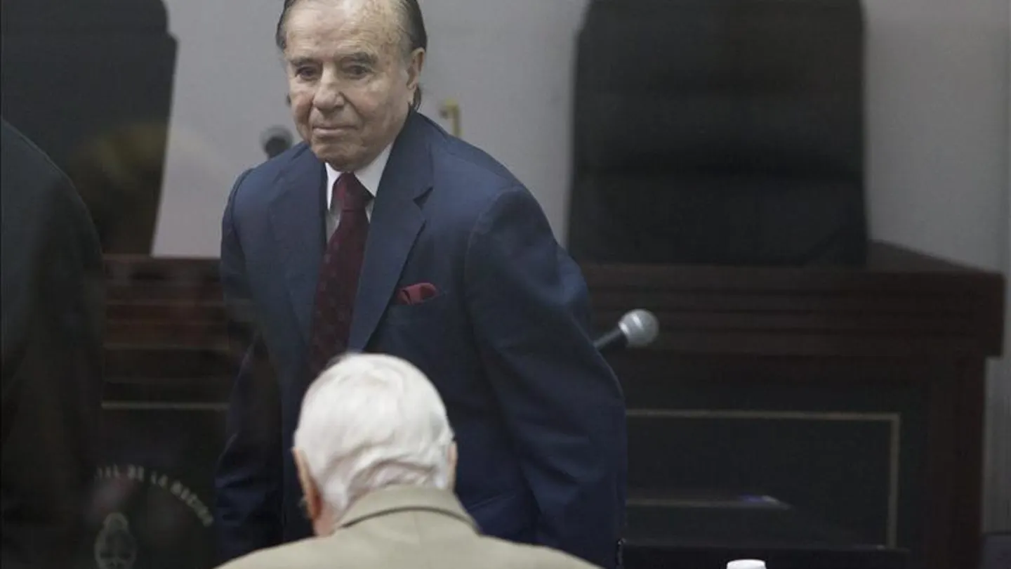 Carlos Menem en la sede de los tribunales de Buenos Aires Carlos Menem en la sede de los tribunales de Buenos Aires