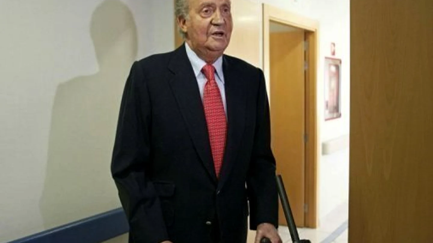 El rey tras su operación por la caída de Botsuana El rey tras su operación por la caída de Botsuana