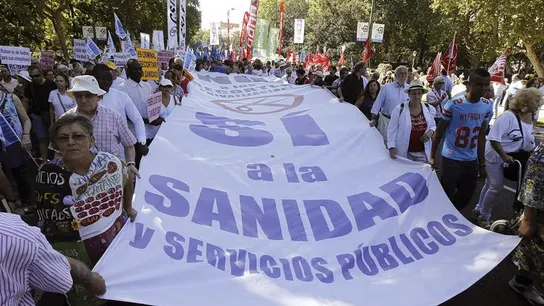 La Marea Blanca vuelve con más fuerza animada por la paralización de la privatización sanitaria La Marea Blanca vuelve con más fuerza animada por la paralización de la privatización sanitaria