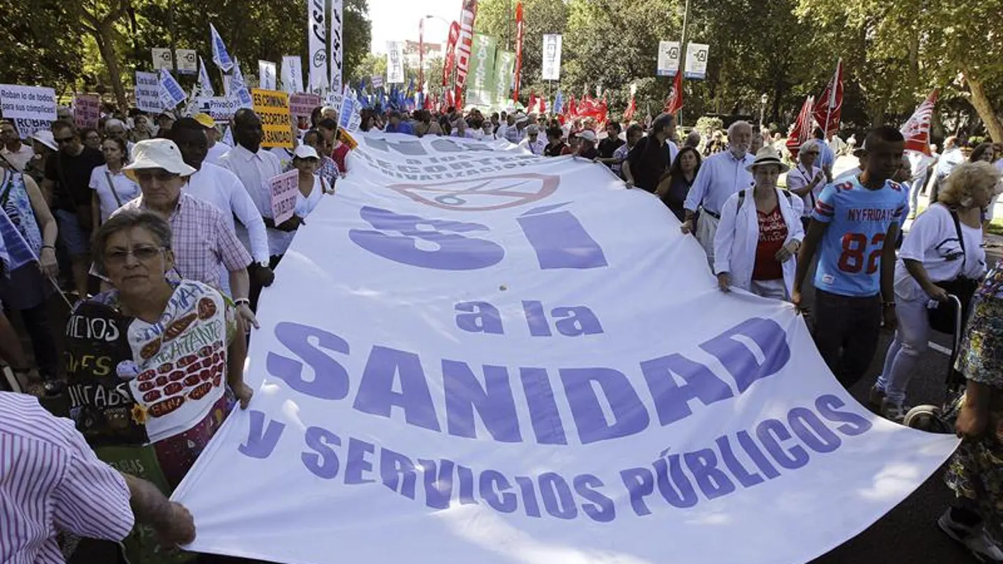La Marea Blanca vuelve con más fuerza animada por la paralización de la privatización sanitaria La Marea Blanca vuelve con más fuerza animada por la paralización de la privatización sanitaria
