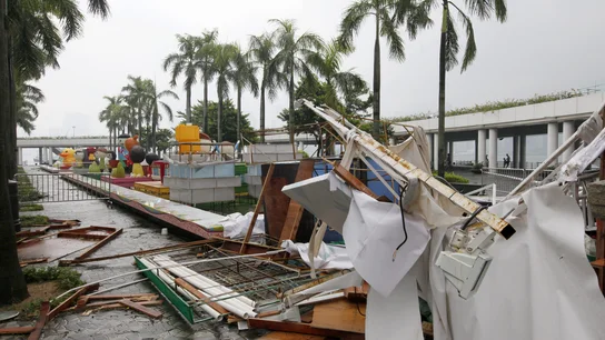 El poderoso tifón Usagi deja 25 muertos y un gran caos a su paso por China El poderoso tifón Usagi deja 25 muertos y un gran caos a su paso por China