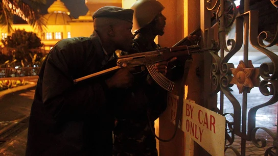 Se reanudan los tiroteos en el centro comercial de Nairobi tomado por milicianos de la secta islamista Al Shabaab Se reanudan los tiroteos en el centro comercial de Nairobi tomado por milicianos de la secta islamista Al Shabaab