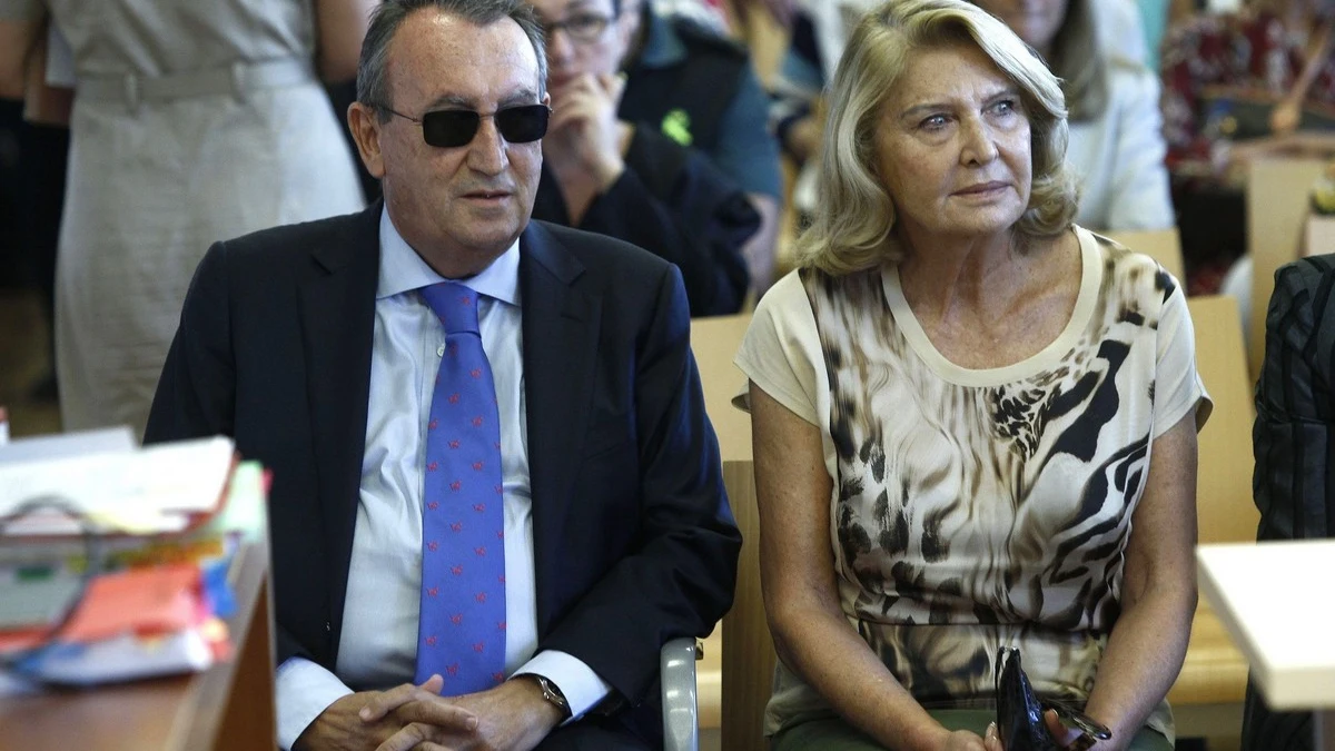 Carlos Fabra, junto a su ex mujer