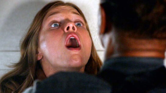 Tom intenta matar a Charlie