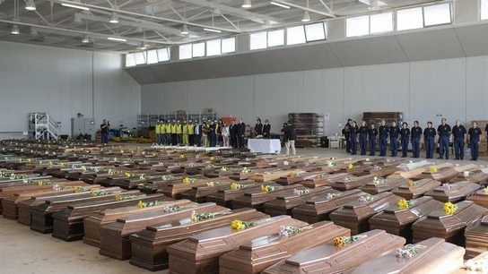 Los féretros de la tragedia en Lampedusa Los féretros de la tragedia en Lampedusa