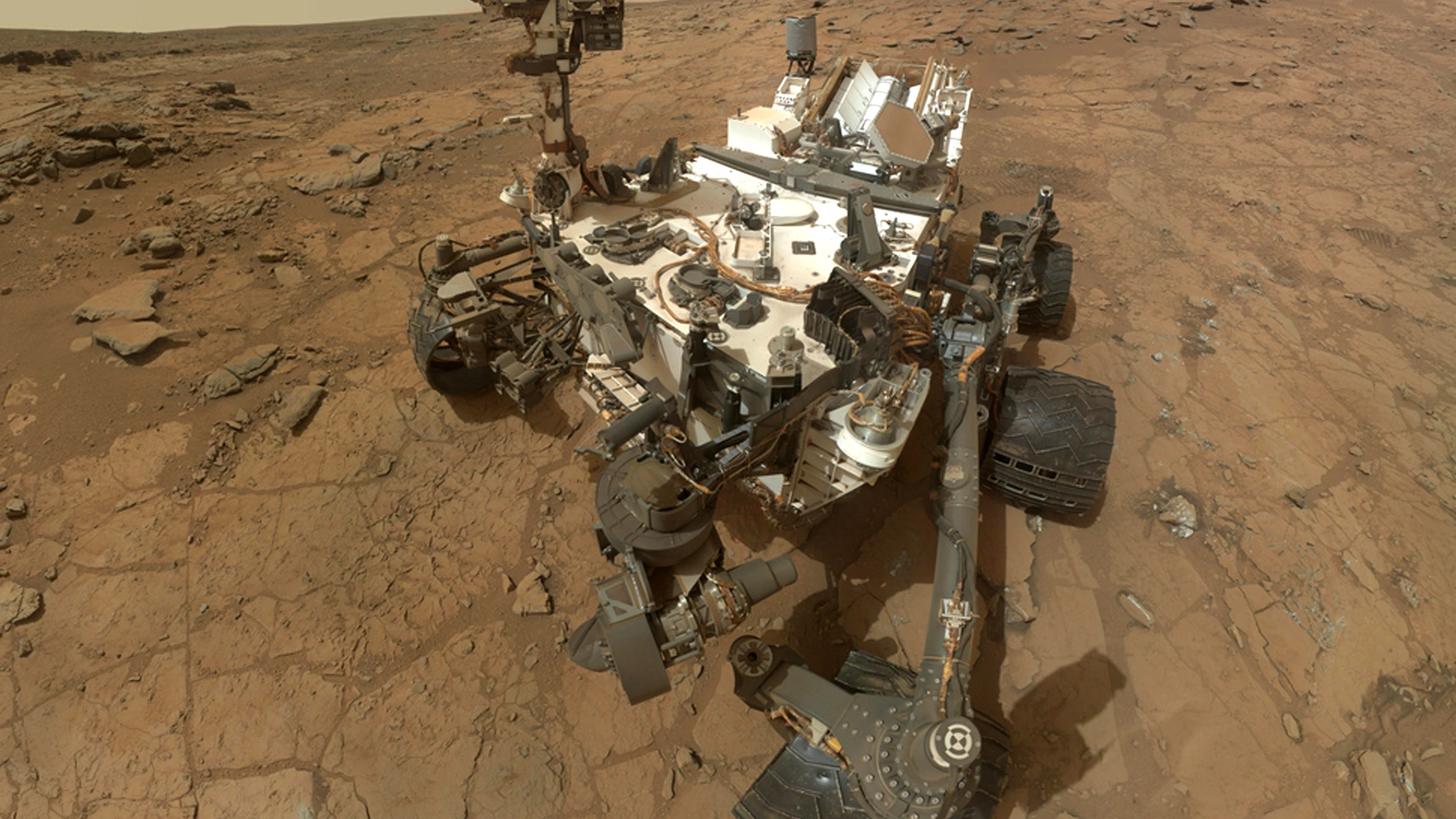 Curiosity sobre la superficie marciana