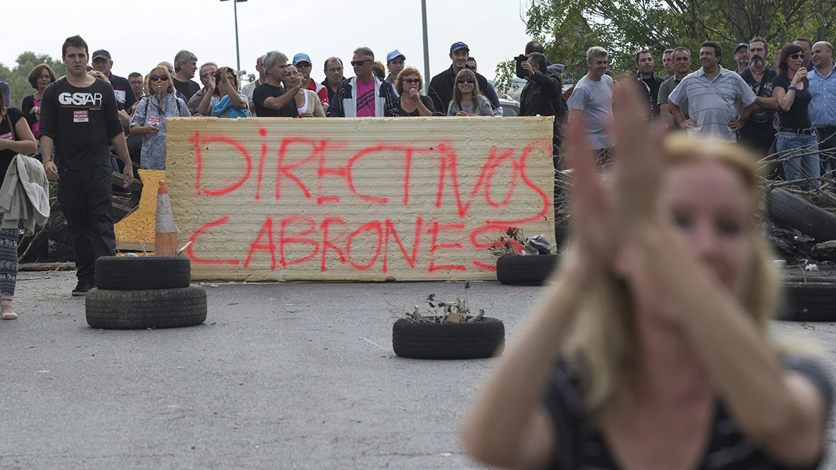 Tensión entre los trabajadores en huelga de Panrico y los Mossos d´Esquadra en Barcelona