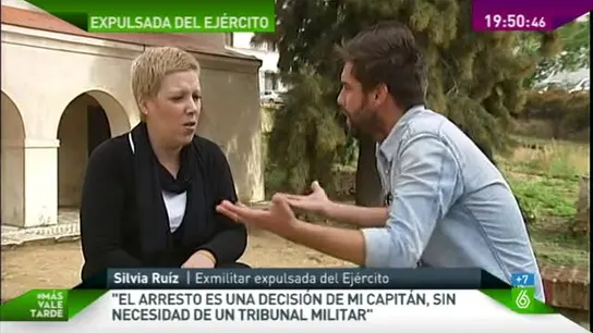Expulsada del ejército por fingir un cáncer de mama que sufre realmente Expulsada del ejército por fingir un cáncer de mama que sufre realmente