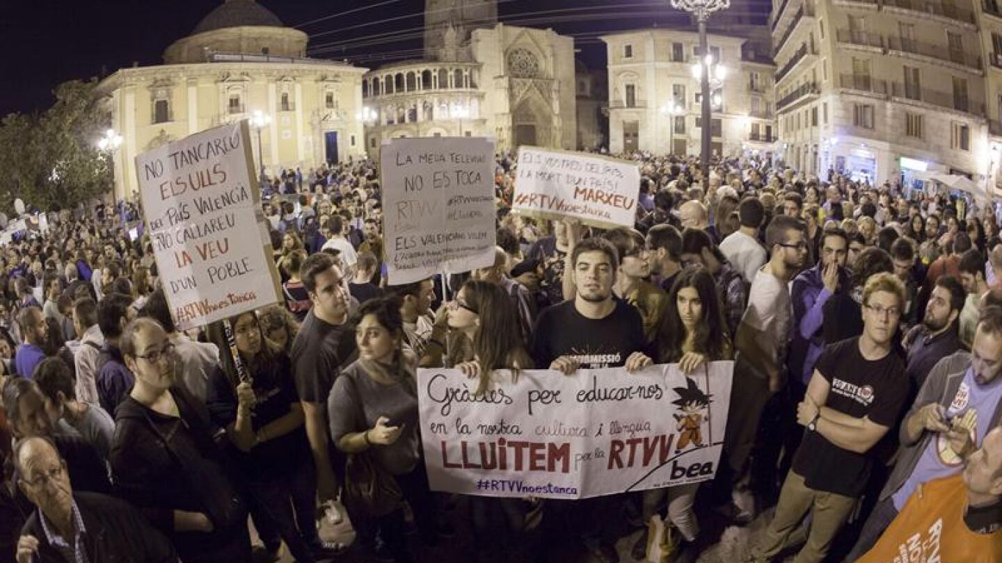 Trabajadores de RTVV protestan contra el cierre del medio