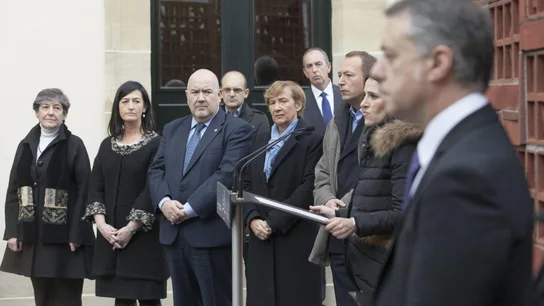 Euskadi celebra su día de la Memoria en recuerdo de las víctimas en medio de la división Euskadi celebra su día de la Memoria en recuerdo de las víctimas en medio de la división