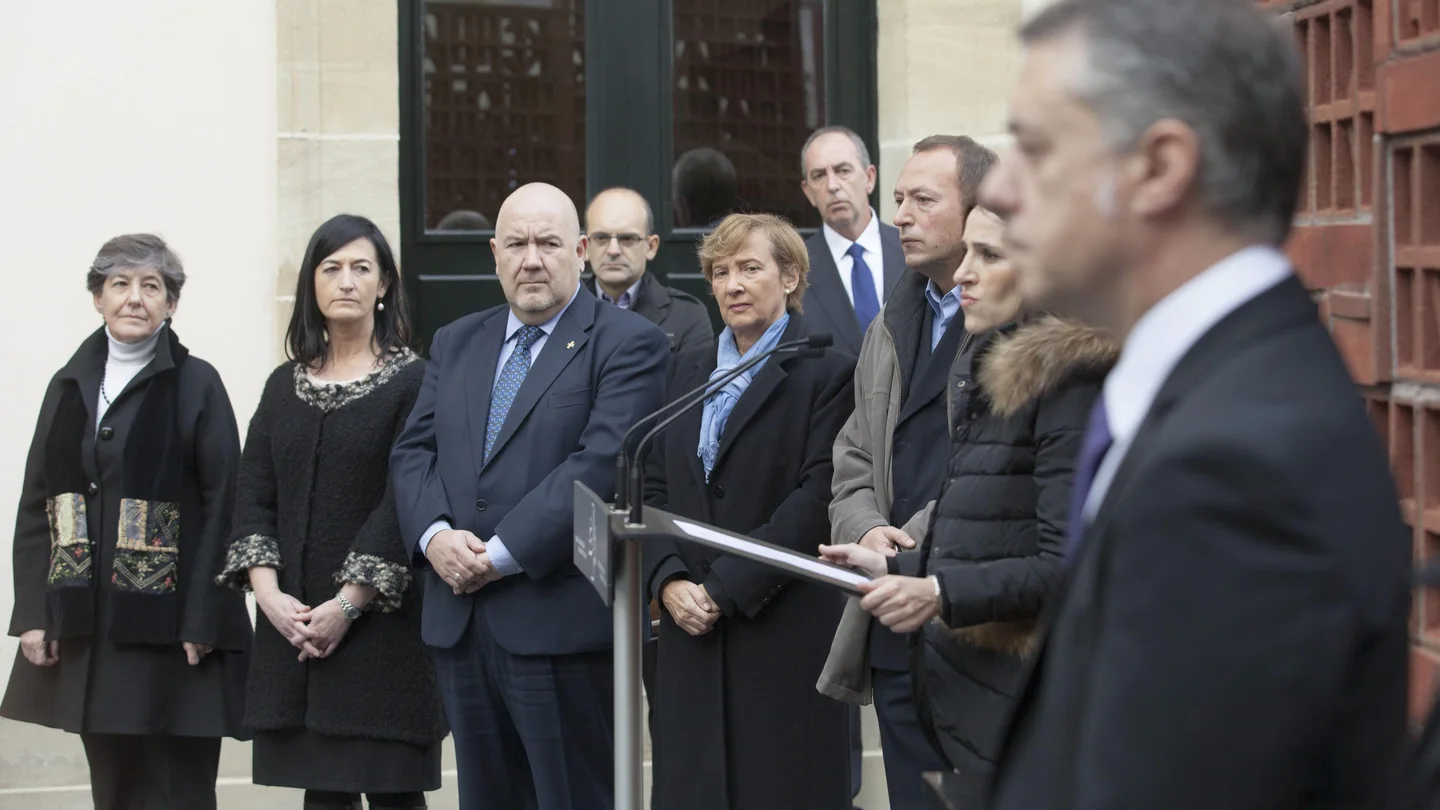 Euskadi celebra su día de la Memoria en recuerdo de las víctimas en medio de la división Euskadi celebra su día de la Memoria en recuerdo de las víctimas en medio de la división