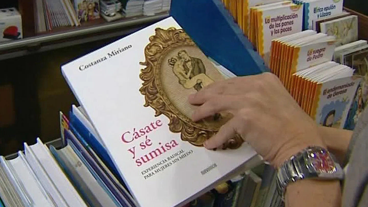 'Casate y sé sumisa', el ensayo de Costanza Miriano 'Casate y sé sumisa', el ensayo de Costanza Miriano