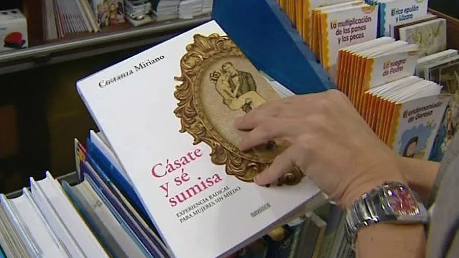 'Casate y s&eacute; sumisa', el ensayo de Costanza Miriano