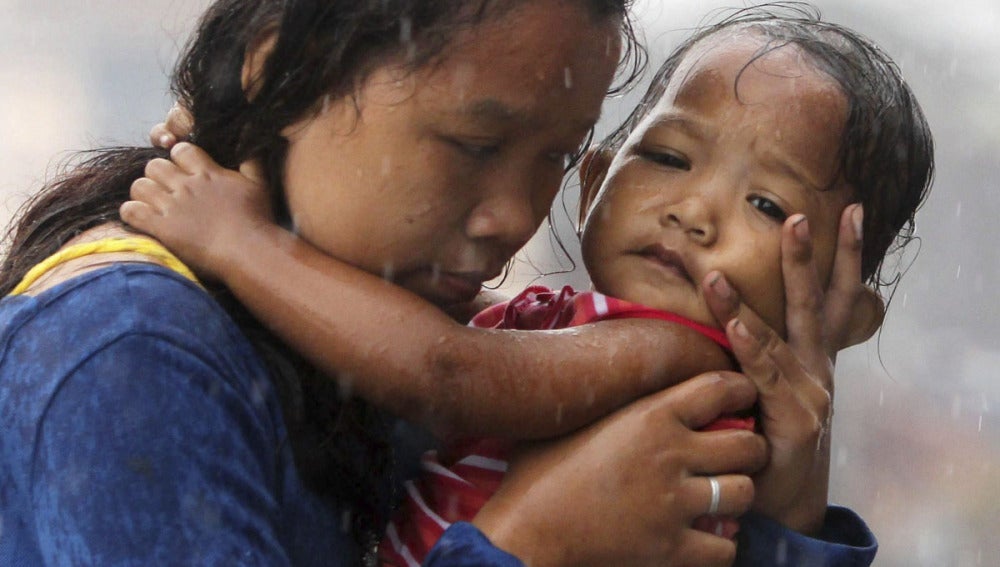 Víctimas del tifón en Filipinas