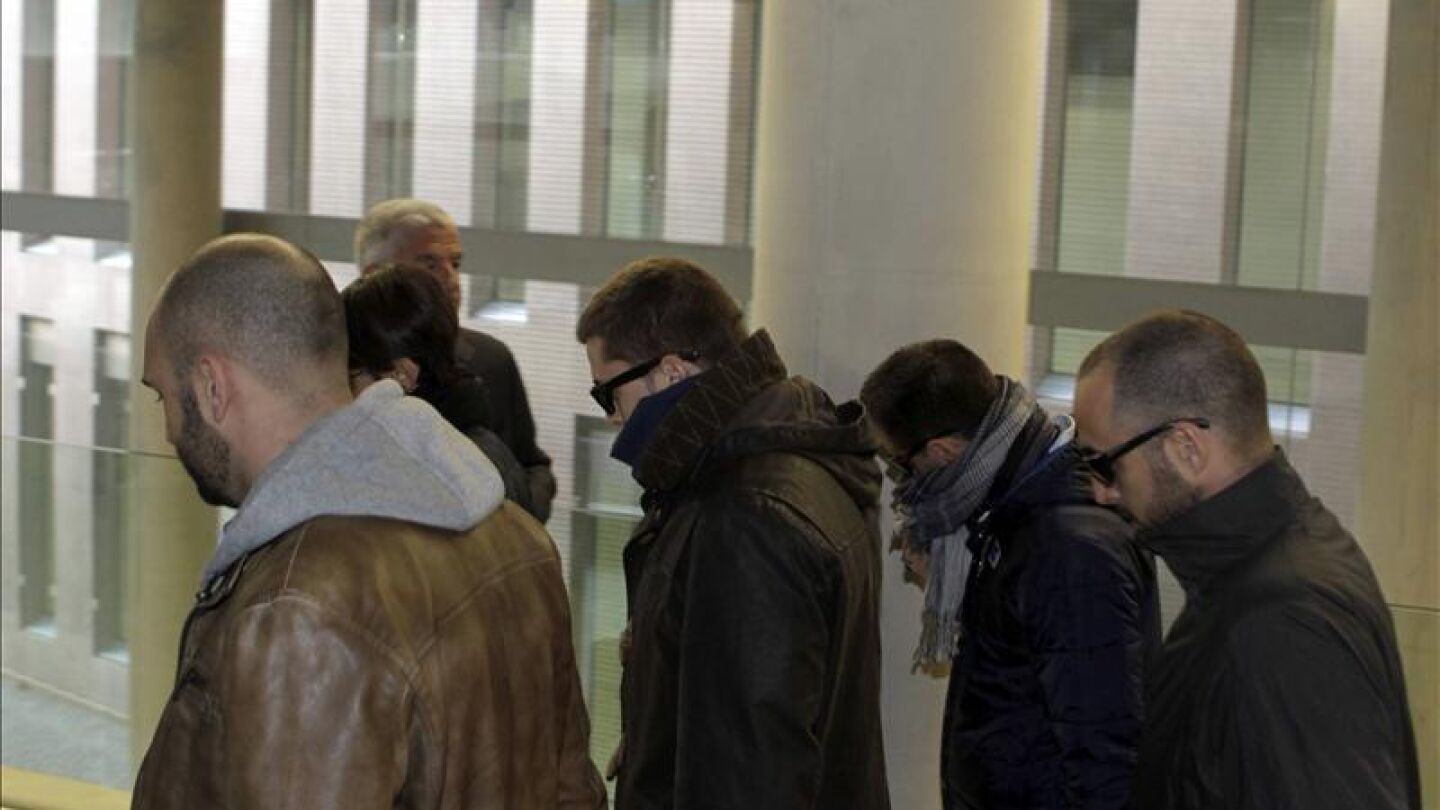 Un mosso justifica que sus rodillazos a Ben&iacute;tez eran una t&eacute;cnica de reducci&oacute;n