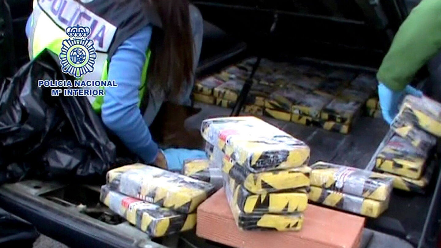Cinco detenidos con 10 millones de euros y 452 kilos de coca&iacute;na
