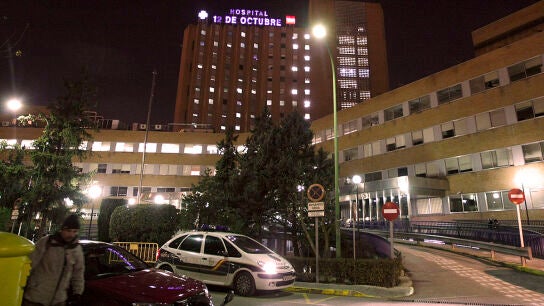 Un hombre apu&ntilde;ala a su pareja y se tira desde un tercer piso en Collado Villalba