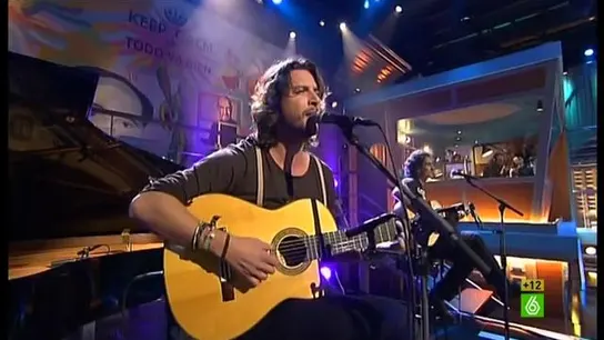 Manuel Carrasco canta en directo en 'En el aire' Manuel Carrasco canta en directo en 'En el aire'