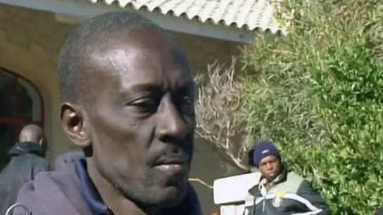 Cientos de inmigrantes buscan su oportunidad en la recogida de la aceituna Cientos de inmigrantes buscan su oportunidad en la recogida de la aceituna