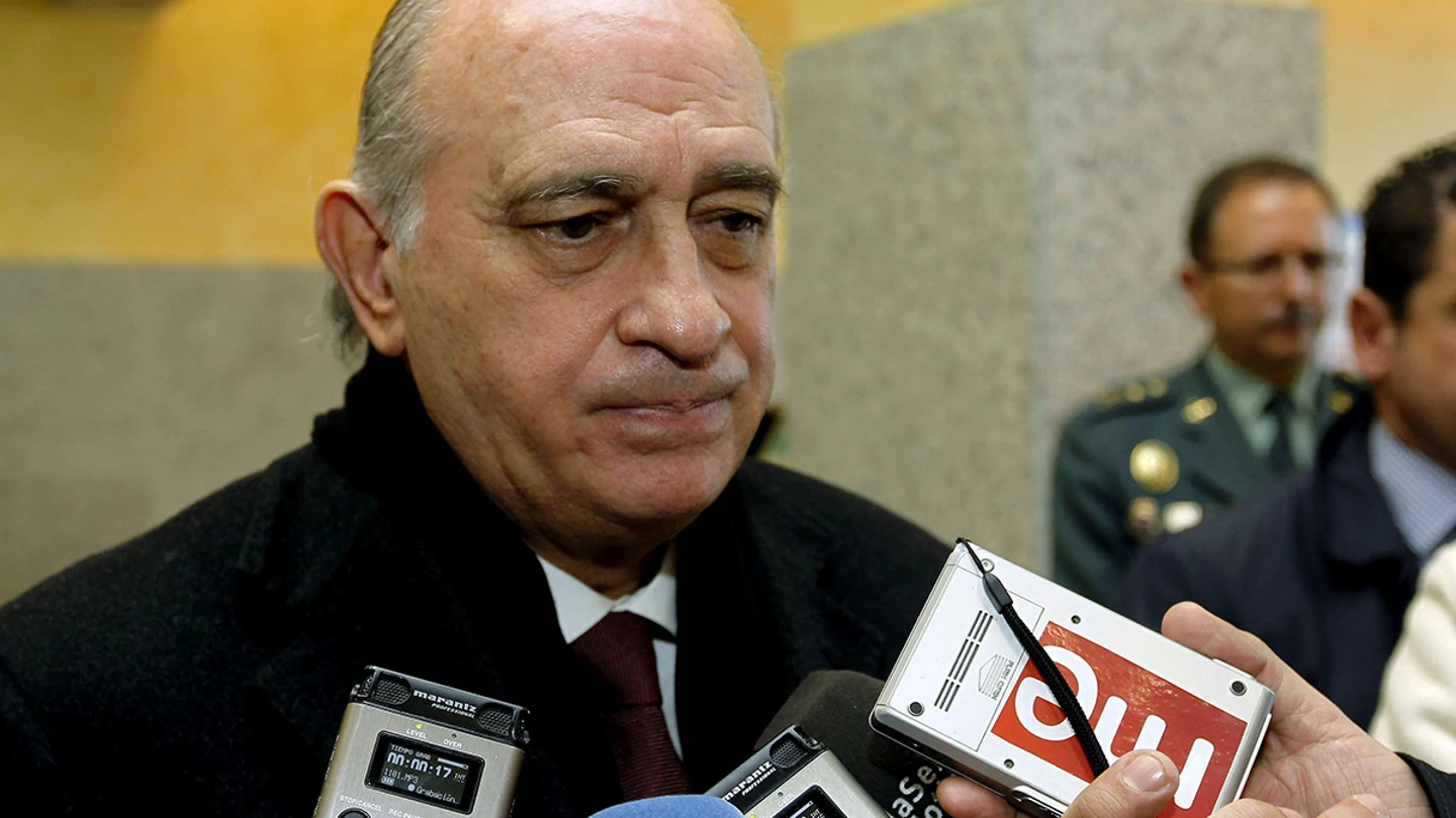 Fernández Díaz se disculpa por sus declaraciones sobre los homenajes a etarras Fernández Díaz se disculpa por sus declaraciones sobre los homenajes a etarras