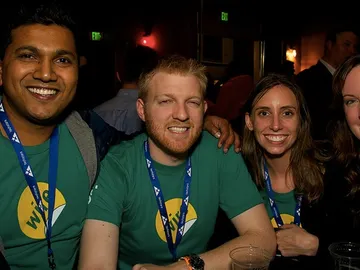 Piragash Velummylum (CEO), Jordan Timmermann (CTO) y otras dos miembros del equipo de Wire Labs en la fiesta del TechStars de Seattle Piragash Velummylum (CEO), Jordan Timmermann (CTO) y otras dos miembros del equipo de Wire Labs en la fiesta del TechStars de Seattle