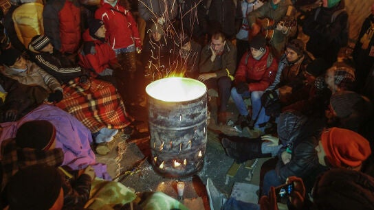 Los opositores bloquean la sede del gobierno ucraniano