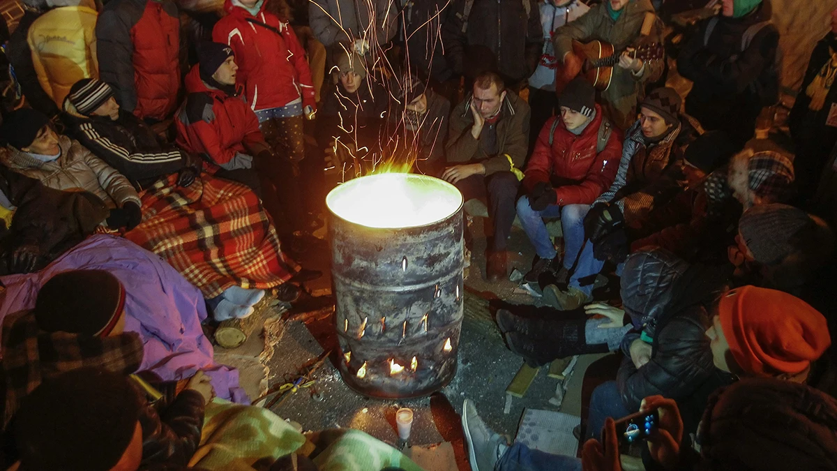 Los opositores bloquean la sede del gobierno ucraniano
