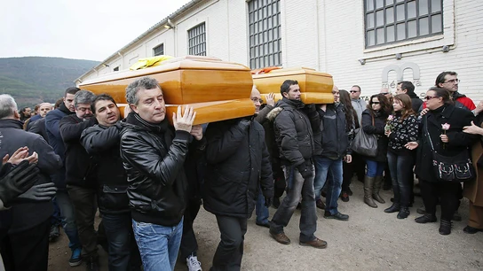 Súria despide a los dos mineros muertos por el desprendimiento del techo de una galería Súria despide a los dos mineros muertos por el desprendimiento del techo de una galería
