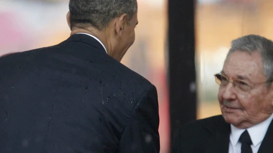 El Gobierno de EEUU resta importancia al apretón de manos entre Obama y Castro El Gobierno de EEUU resta importancia al apretón de manos entre Obama y Castro