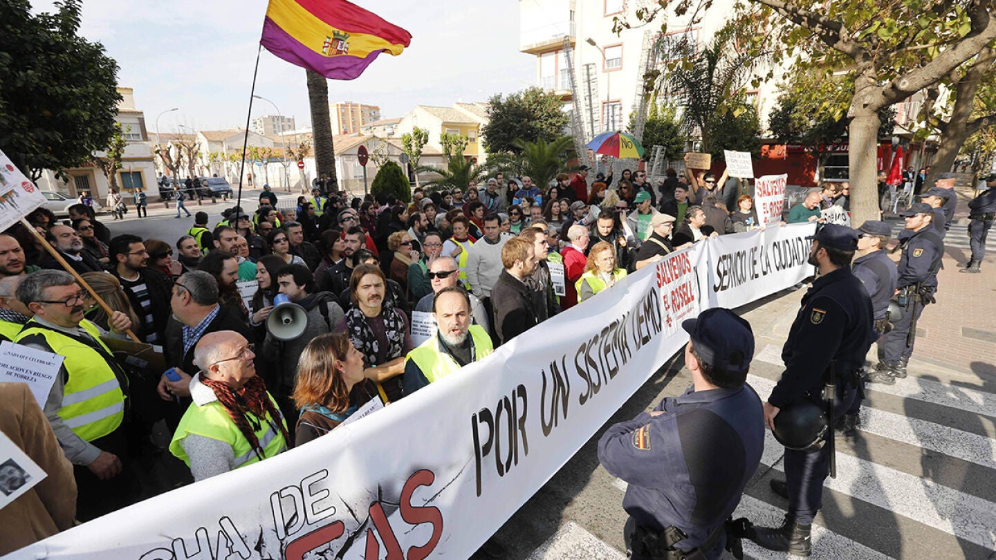 Dos detenidos por des&oacute;rdenes p&uacute;blicos en las inmediaciones del auditorio en el que comparec&iacute;a Rajoy