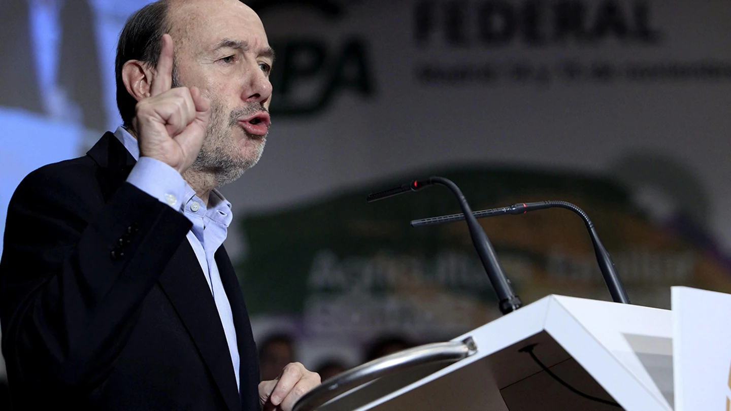 Rubalcaba: "No estamos ni estaremos nunca a favor de la autodeterminación" Rubalcaba: "No estamos ni estaremos nunca a favor de la autodeterminación"