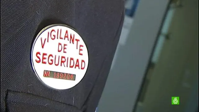 Placa que identifica a los vigilantes de seguridad