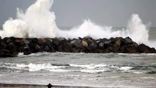 Imagen de una playa española durante el temporal Imagen de una playa española durante el temporal
