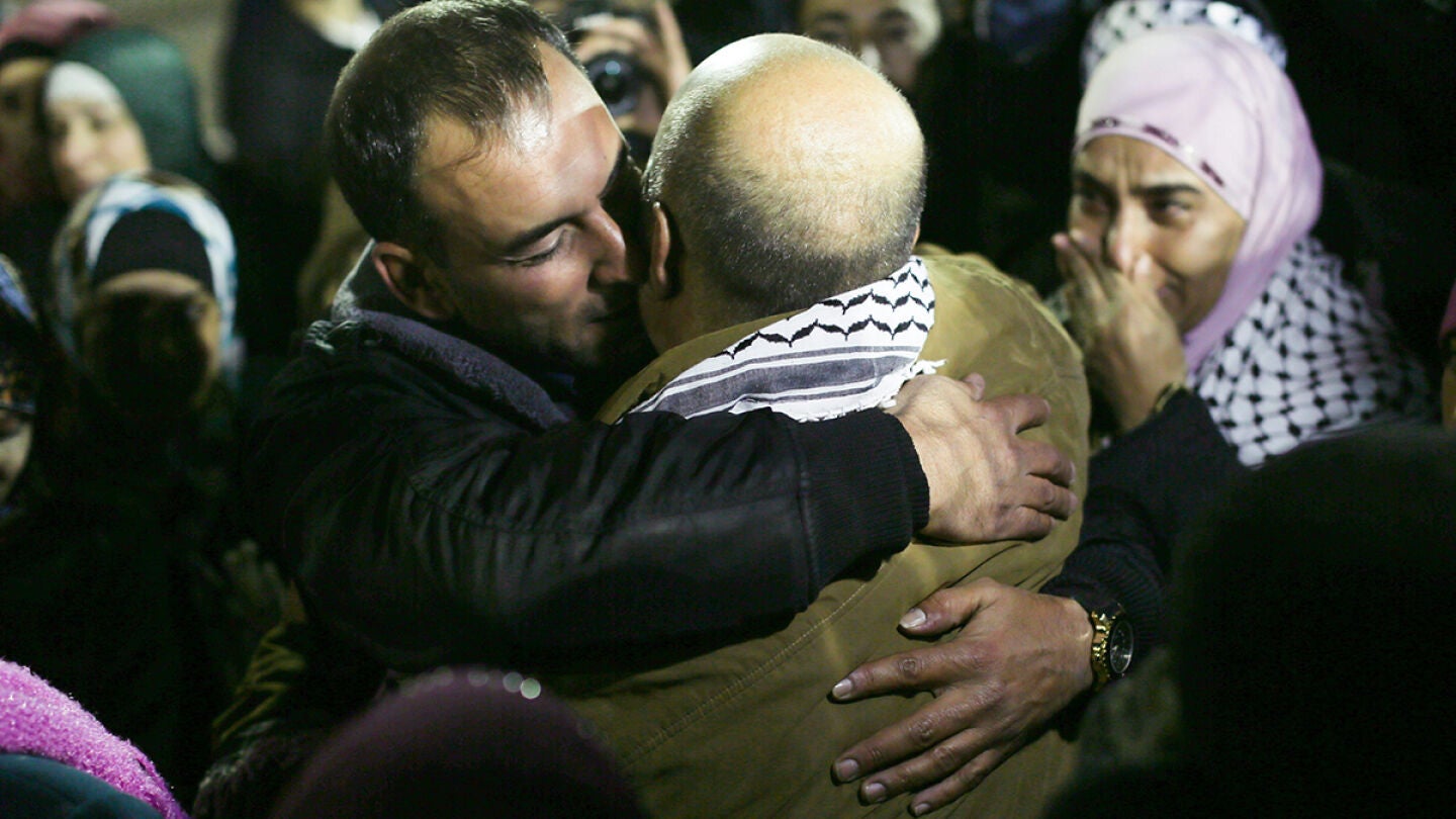 Palestina recibe como h&eacute;roes a los 26 "presos veteranos" liberados por Israel 