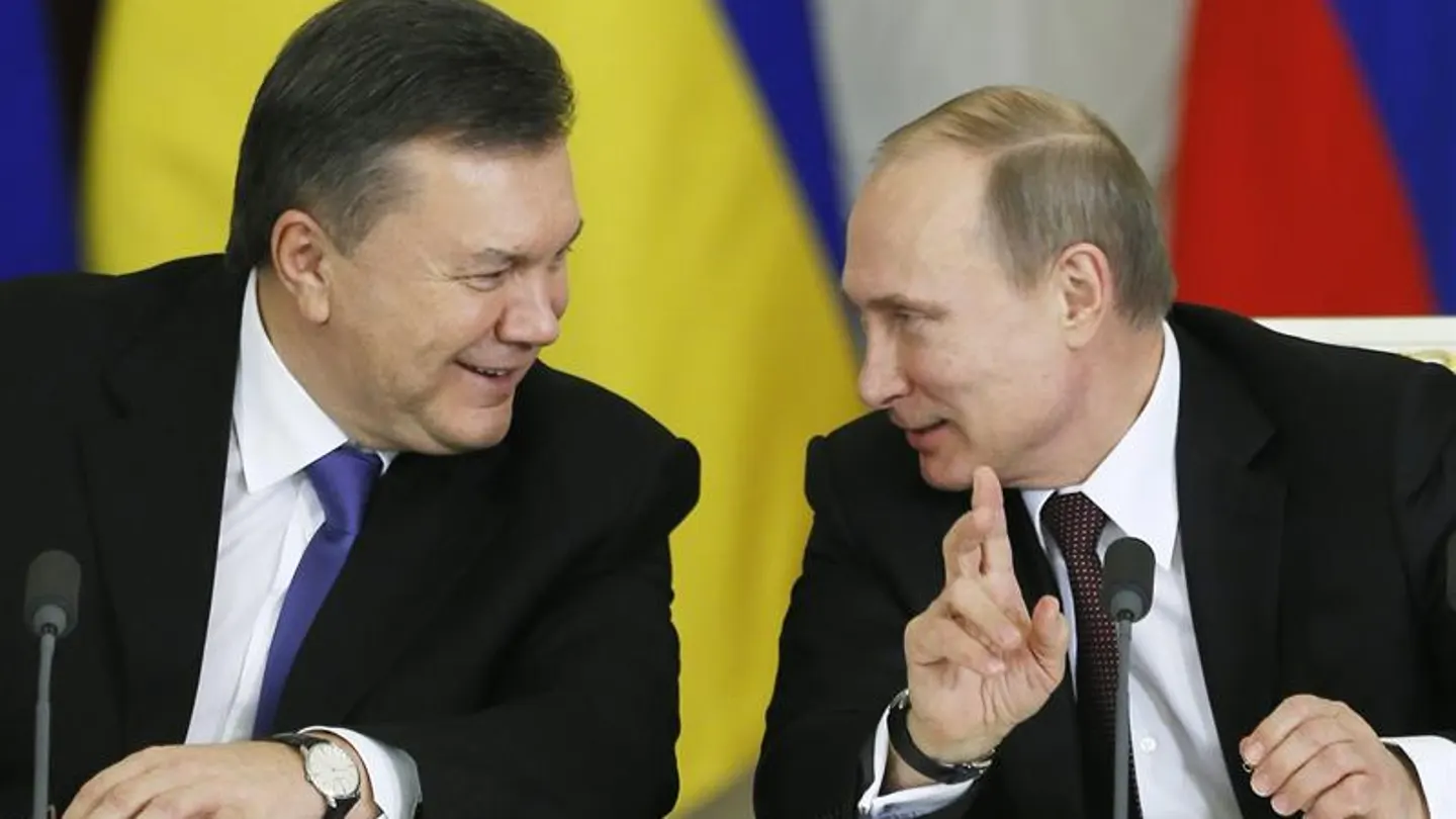 Víktor Yanukóvich y Putin en un encuentro que mantuvieron en mayo de 2013 Víktor Yanukóvich y Putin en un encuentro que mantuvieron en mayo de 2013