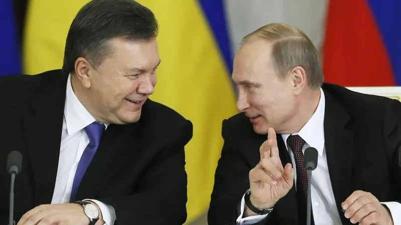 Víktor Yanukóvich y Putin en un encuentro que mantuvieron en mayo de 2013