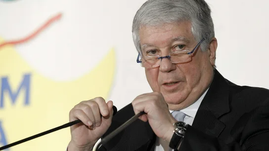 Hacienda comunica que la deuda pendiente de Arturo Fernández se ha elevado hasta los 3 millones de euros Hacienda comunica que la deuda pendiente de Arturo Fernández se ha elevado hasta los 3 millones de euros