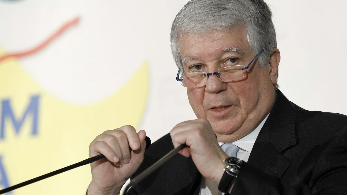 Hacienda comunica que la deuda pendiente de Arturo Fernández se ha elevado hasta los 3 millones de euros Hacienda comunica que la deuda pendiente de Arturo Fernández se ha elevado hasta los 3 millones de euros
