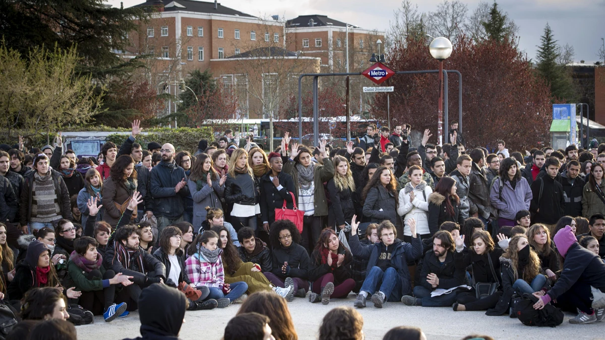 Estudiantes concentrados durante la primera jornada de huelga