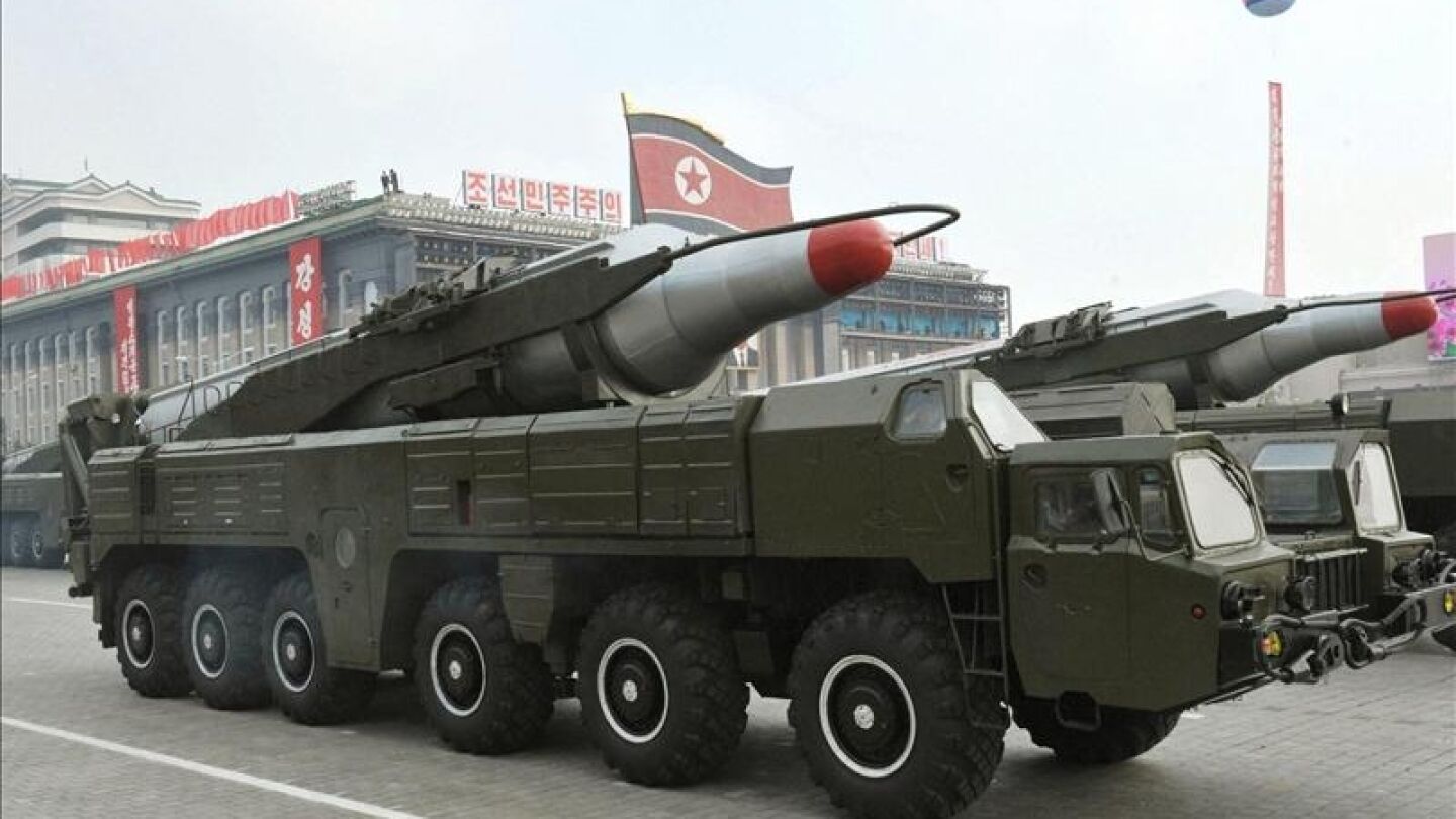 Foto de archivo facilitada por la Agencia Central de Noticias norcoreana KCN