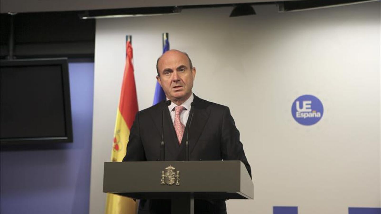 El ministro de Econom&iacute;a, Luis de Guindos