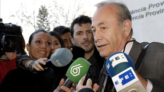 El juez Castro ante los medios de comunicación El juez Castro ante los medios de comunicación