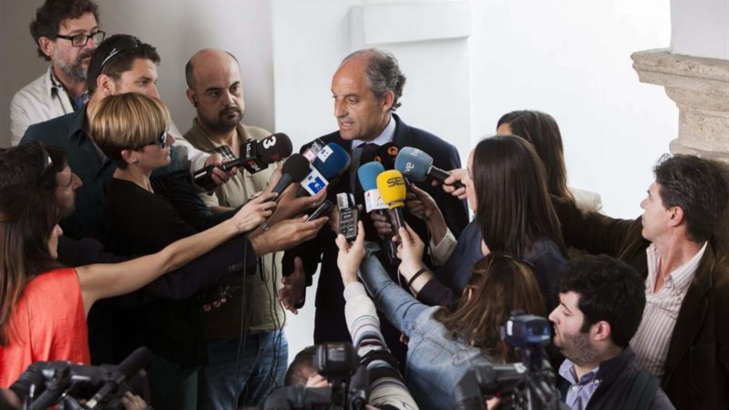 Francisco Camps ante los medios de comunicaci&oacute;n