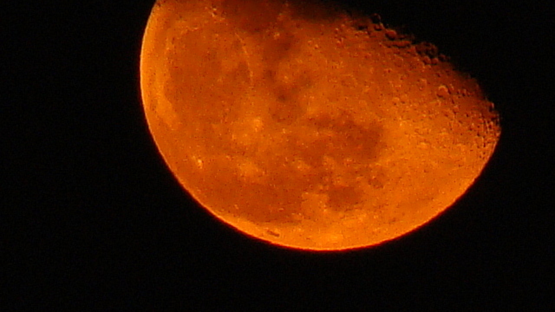 Luna roja de 2008.
